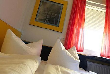 Motel Pelikan Dettelbach Room photo